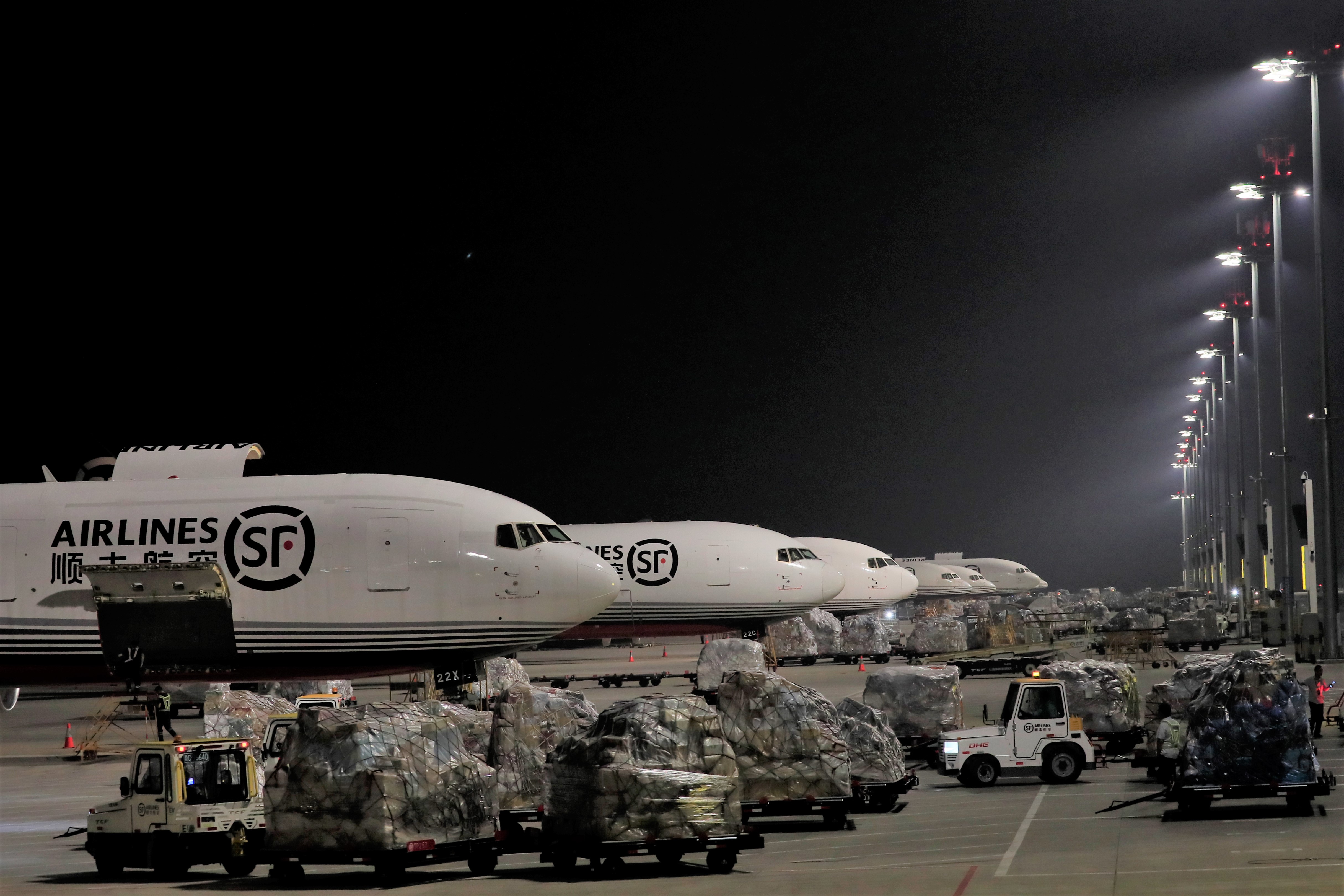 开云真人-一座机场改变一座城“钢城”鄂州向天空要发展｜活力中国调研行